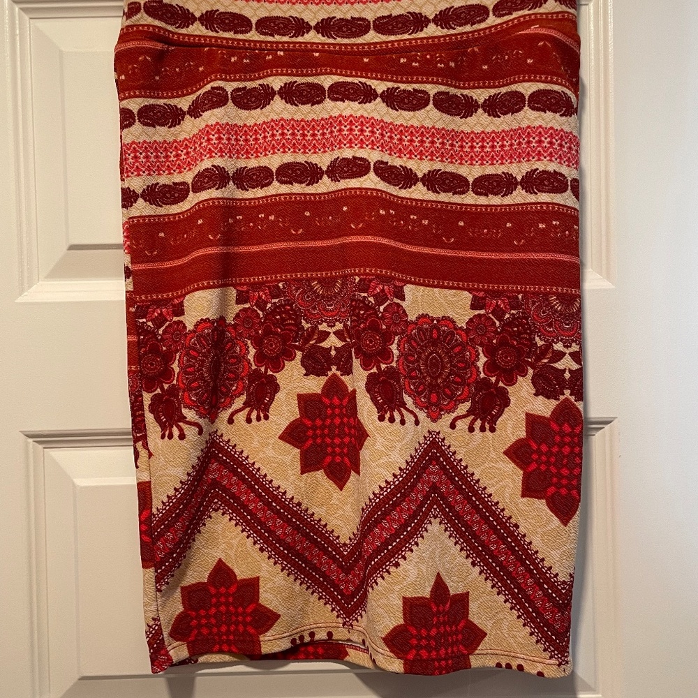 Cream & red Patterned Cassie skirt